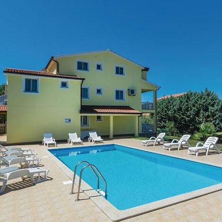 1 Bedroom Beautiful Apartment In Poreč Buitenkant foto